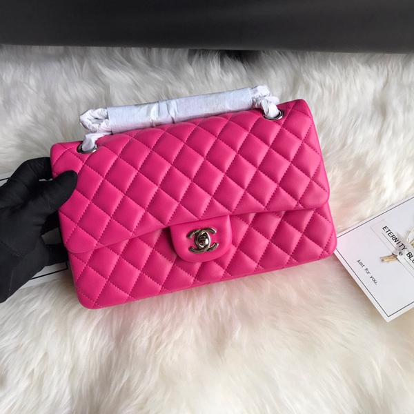 シャネルバッグレプリカ正面デザイン